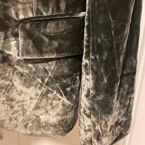 Silver/Gray Crushed velvet three-button blazer - Picture 3 of 5